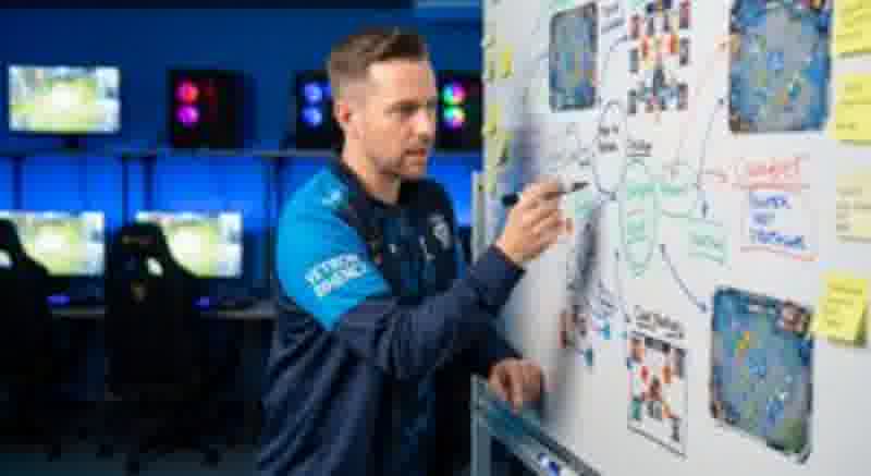 Strategic whiteboard analysis of harmonicode gaming map rotations and tournament meta callouts.